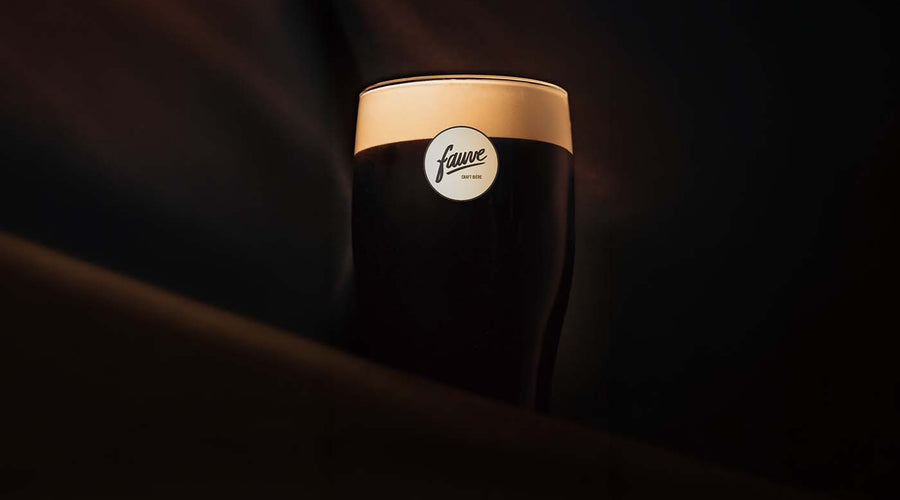 Stout vs Porter : L'histoire et les différences de ces bières noires